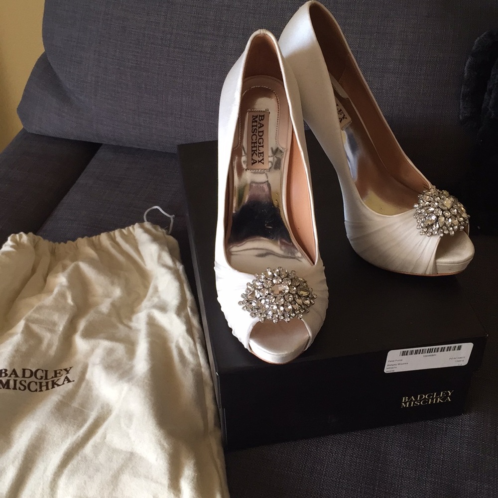 Badgley mischka sz 7.5